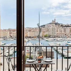 Apartment Premiere Ligne - Bel En 1ere Ligne Du Vieux E, Marseille