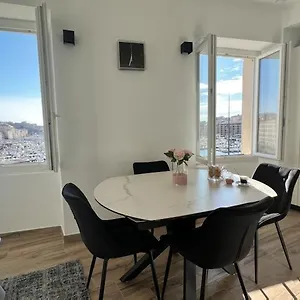 Apartment Face Au Vieux Port Vue 180 De Notre Dame Au Panier, Marseille