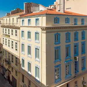 3* מלון Carre Vieux Port