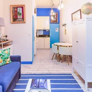 Apartment Travel 24m2, 120m Vieux-port ,clim , Wifi ,acces Autonome Avec Code, Marseille